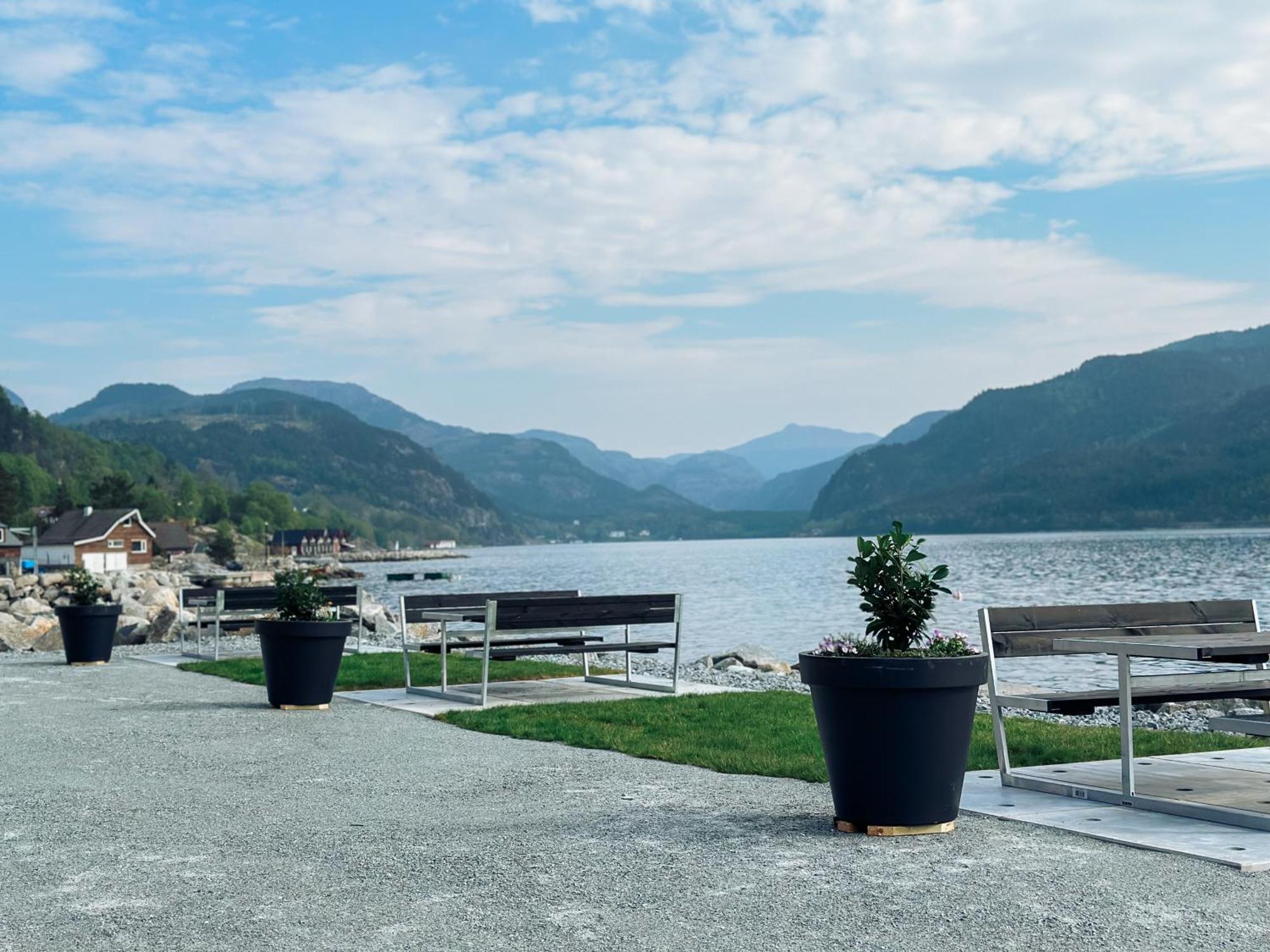 Preikestolen Panorama - Seaside Apartments Jørpeland Екстериор снимка