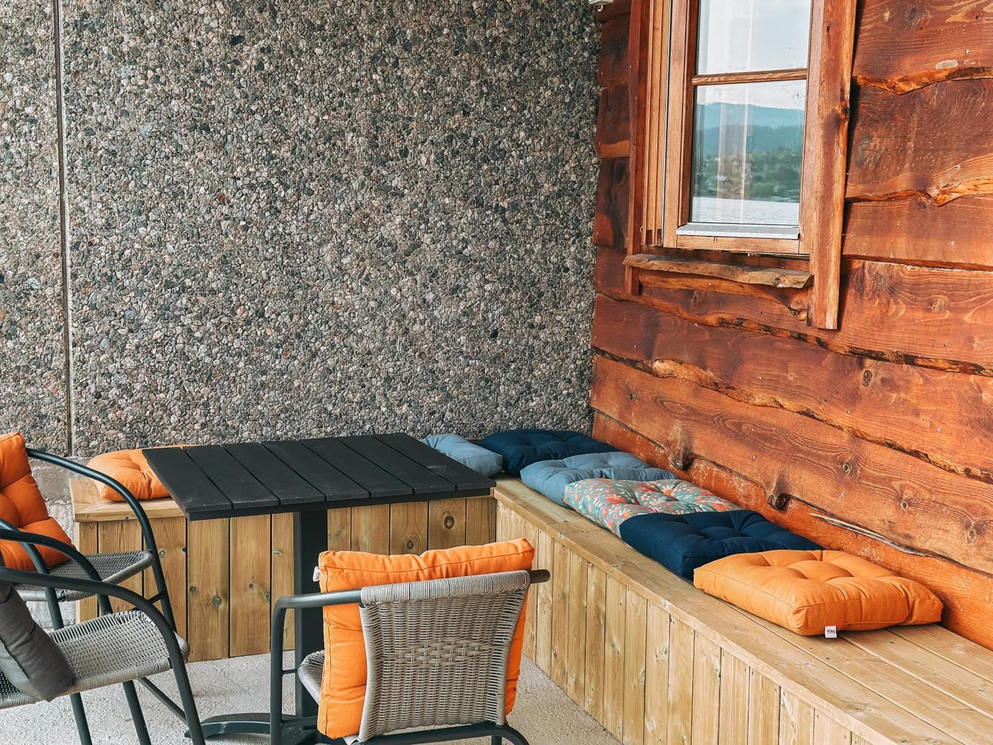 Preikestolen Panorama - Seaside Apartments Jørpeland Екстериор снимка