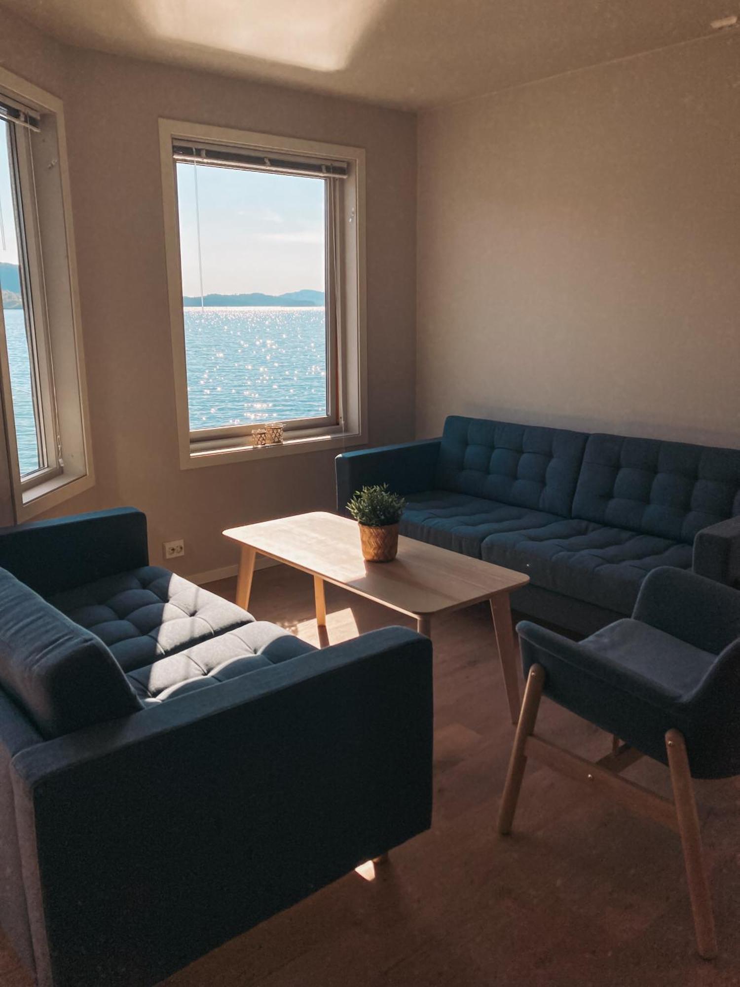 Preikestolen Panorama - Seaside Apartments Jørpeland Екстериор снимка