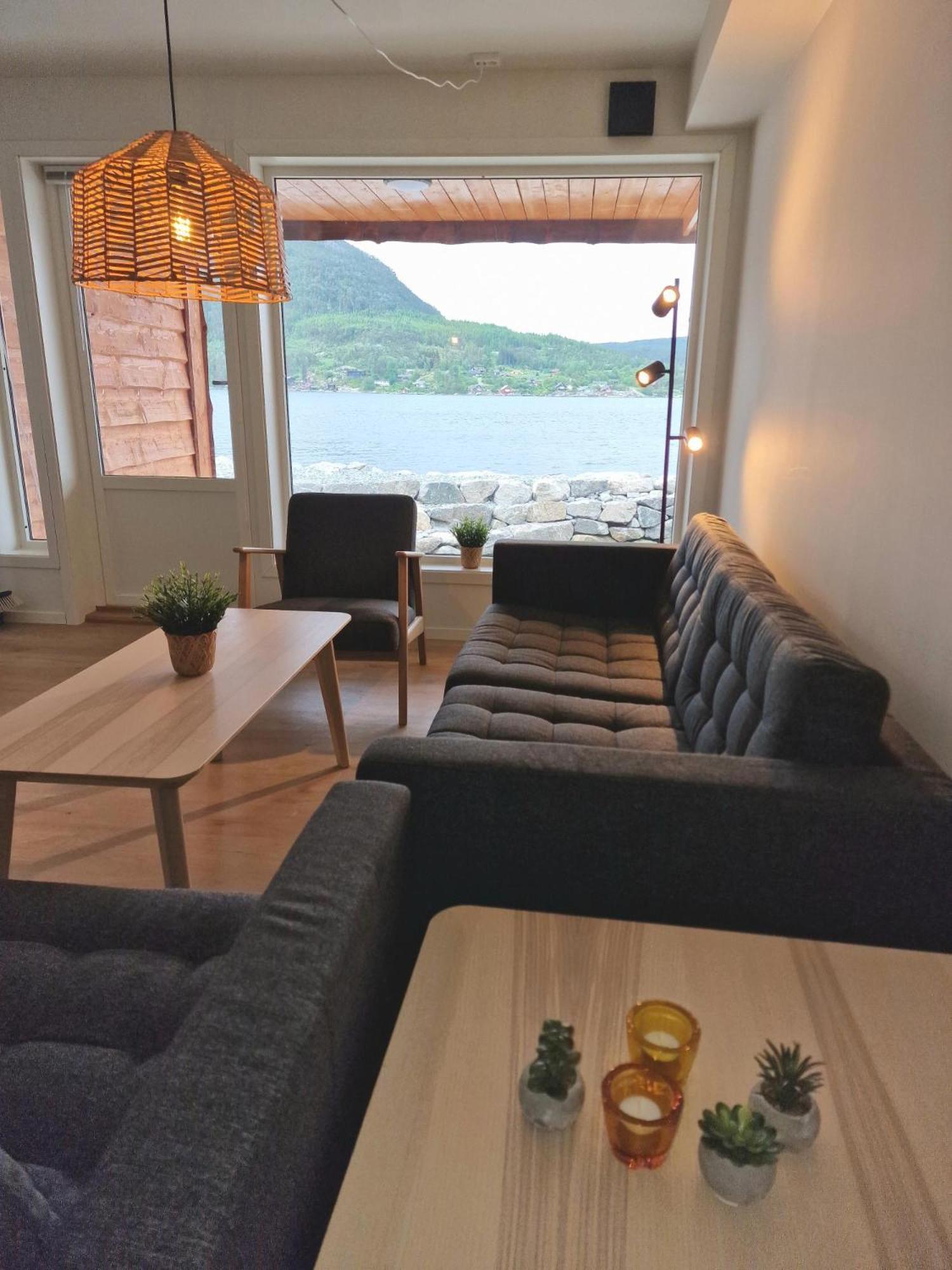 Preikestolen Panorama - Seaside Apartments Jørpeland Екстериор снимка
